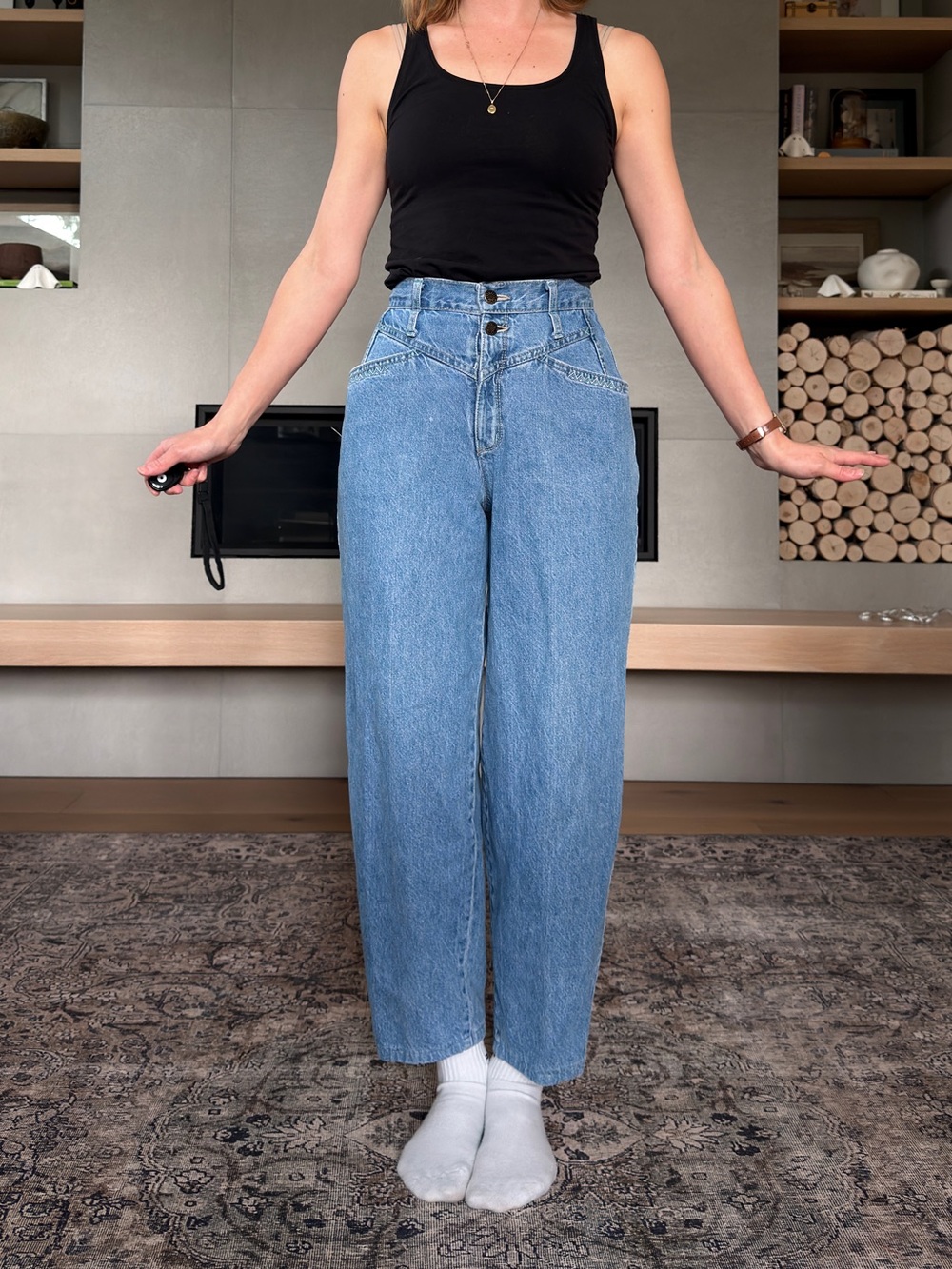 Vintage High-Waist tapered wide Leg Jeans size 25 light wash pulse